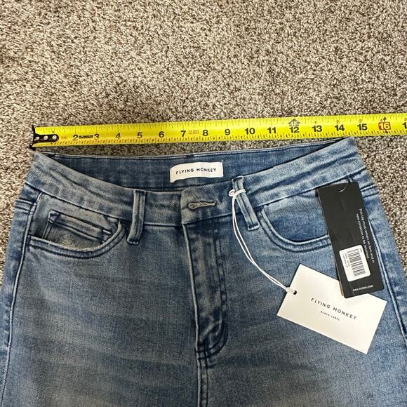FLYING MONKEY Women's Frayed Hem Straight Leg Jeans Size 28 In Light Blue - Picture 14 of 16